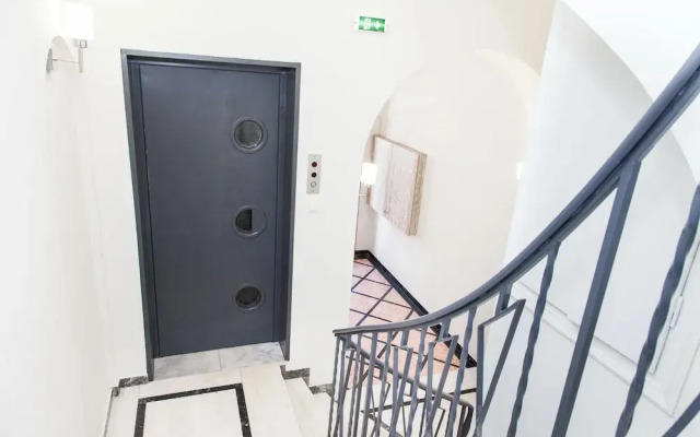 Elegant Rooms Athens
