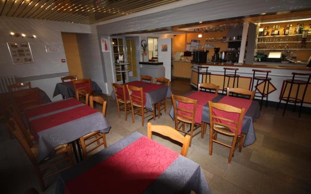 Hotel Restaurant Les Deux Sapins