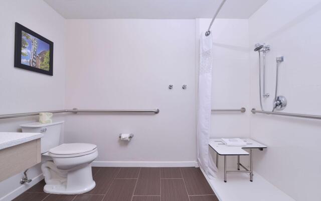 Hampton Inn Portland East