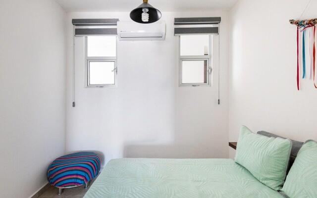 Primer Piso condo , 3 Recamaras+2.5 baños +alberca