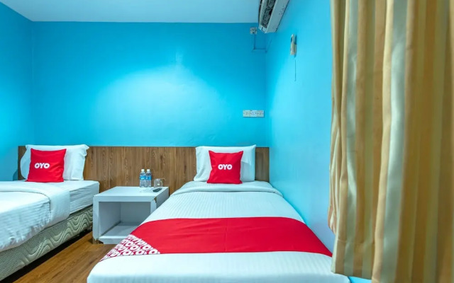 Mostyn Hotel by Oyo Rooms