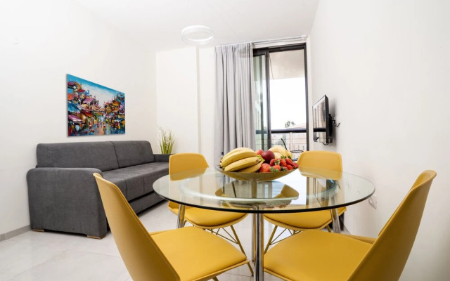 HolySuite J Tower