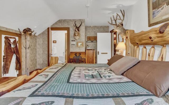 Robins Nest Bed & Breakfast