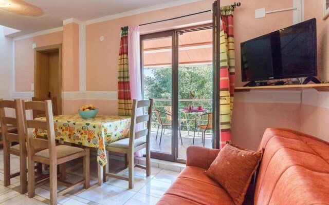 Amazing Apartment in Fazana With 1 Bedrooms and Wifi