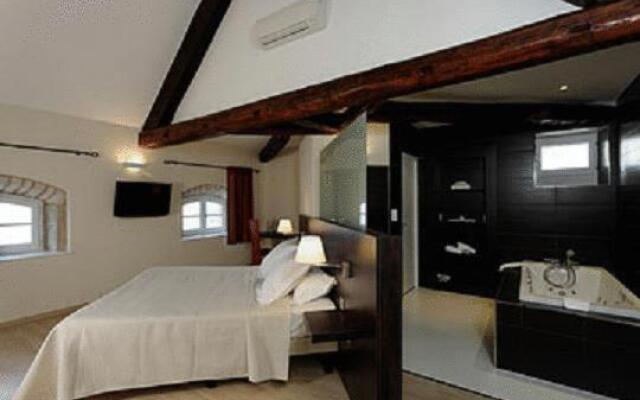 Chateau Du Mont Joly