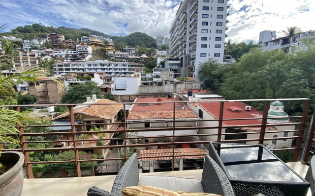 V399 - Casa Round Up