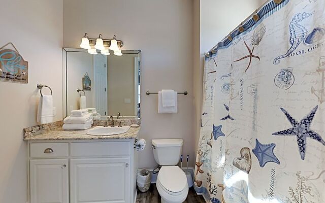 Boerboel's Beach Bungalow