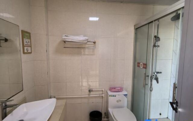 Shanghai Yuanxiang Lake Business Hotel