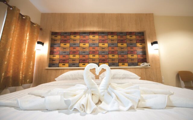 Chic Inn Thamuang