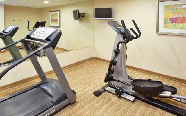 Holiday Inn Express Hotel & Suites River Park by IHG