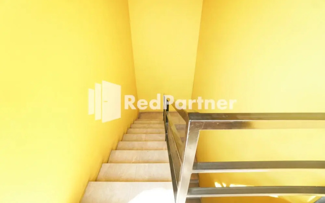 Mahkota Sivali near Soekarno Hatta Airport Mitra RedDoorz