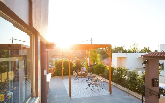 Yasmine Apartments