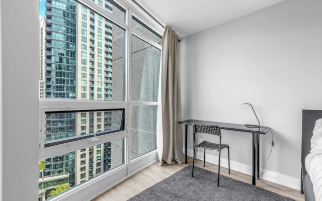 Toronto Waterfront Stay