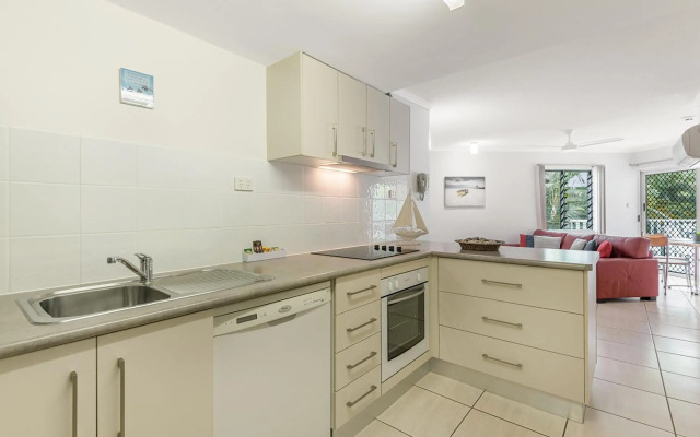 Port Douglas Outrigger Holiday Apartments