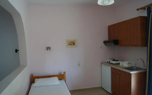 Jason Rooms & Studios
