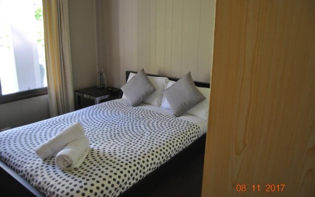 Grevillea Gardens Apartment 3