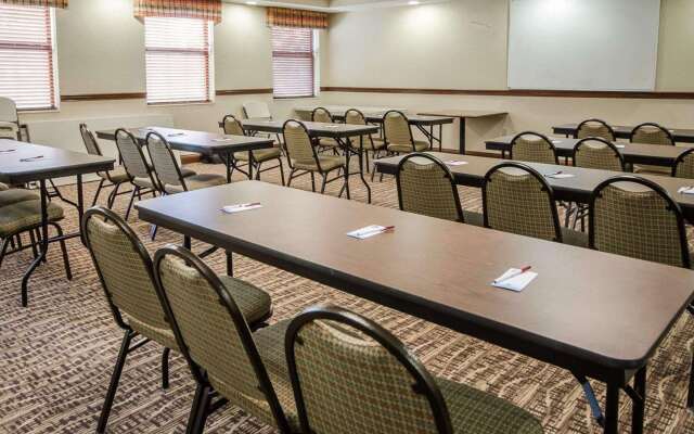 Quality Suites Jeffersonville - Louisville North