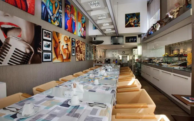 Jazz Hotel