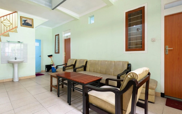 KoolKost Female Syariah near Dinoyo Mall Malang