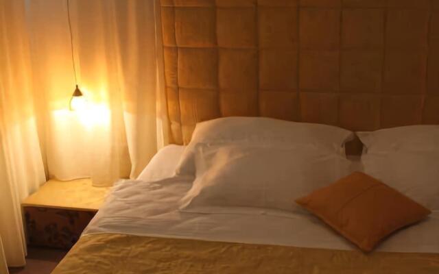 Merona Hotel