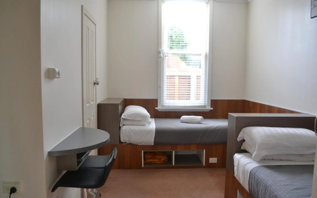 Hobart Tower Motel – Guest Rooms – New Town