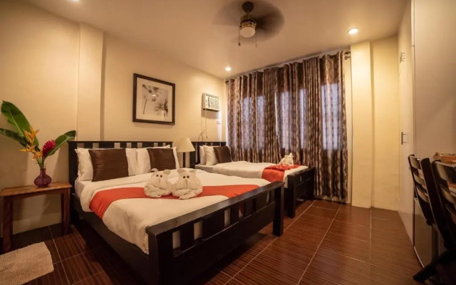 OYO 889 Amboy Hometel