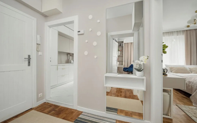 Charming Apartment by Renters