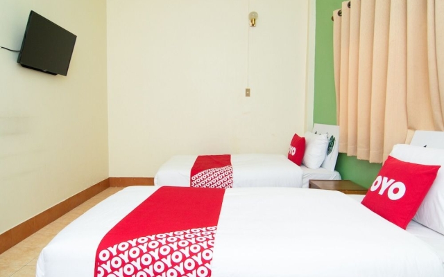 OYO 534 Phasuk Hotel
