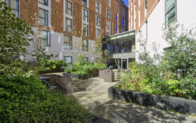 Stylish Student Studio Minutes From Central London