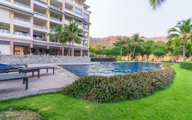 Two Bedroom Condo At Black Mountain BM108