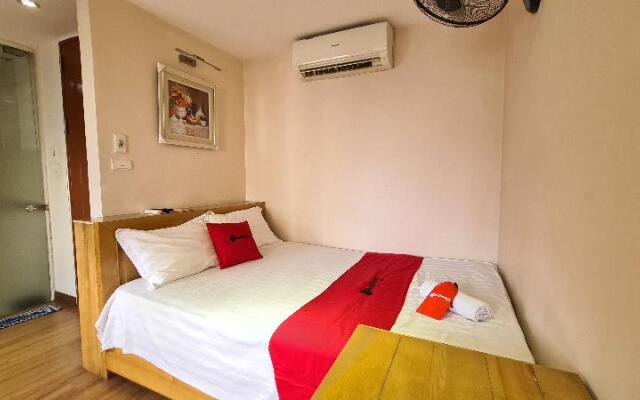 Reddoorz near Tran Duy Hung Street 3