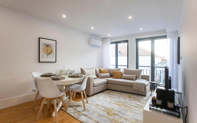 City Center 2BR Flat w/ AC by LovelyStay