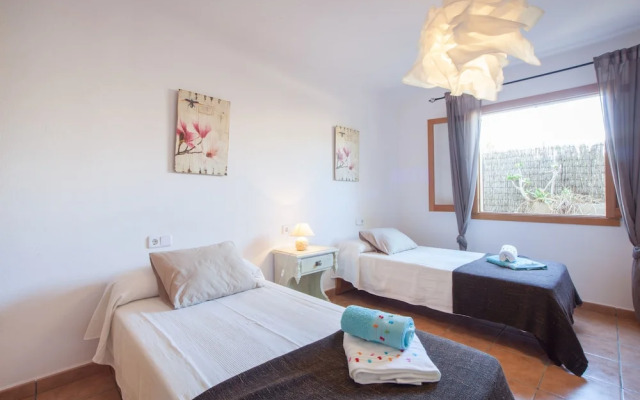 Es Coco De Sa Mola in Santa y