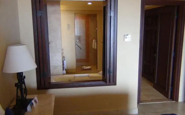 Suites at Sunset Beach Cabo San Lucas Golf and Spa