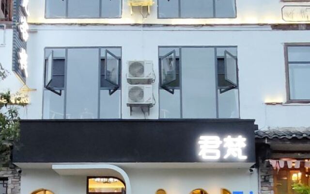 Junfan Inn