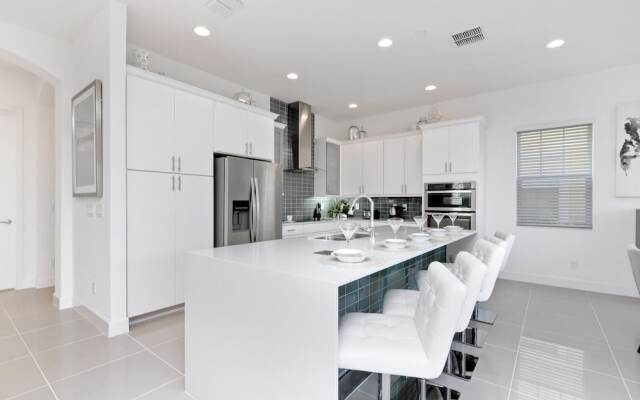 Rvh_507r Contempo Landing 6 Bedroom Home