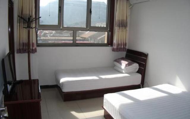 Longqingxia Jixiangyu Guesthouse