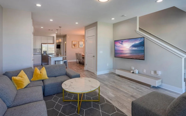 Luxury Pool Home Golf Cart