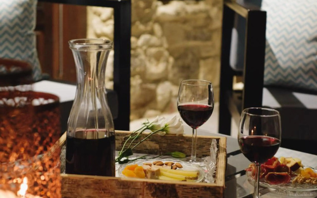 Serenity Boutique House