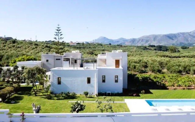 To Mikro Livadi Restaurant & Apartments