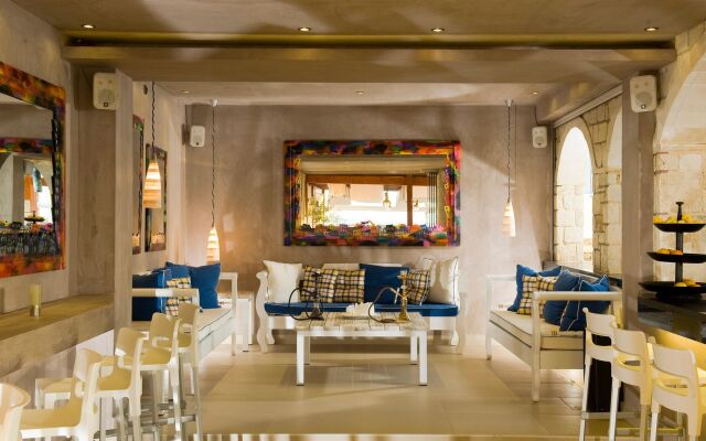 High Beach Hotel