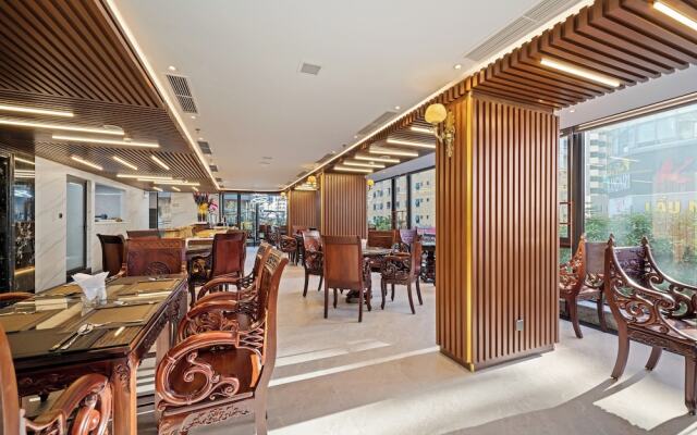 Monalisa Luxury Hotel