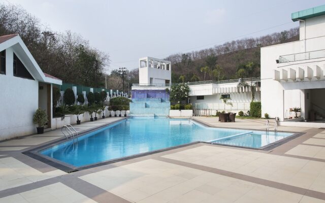 OYO 11974 Emerald Resort