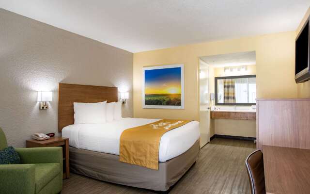 Days Inn by Wyndham Apopka/Orlando