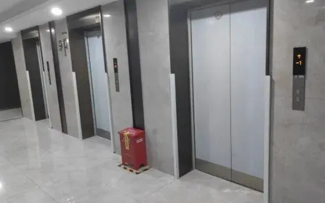 Kaige Hotel (Harbin West Railway Station Wanda Plaza)