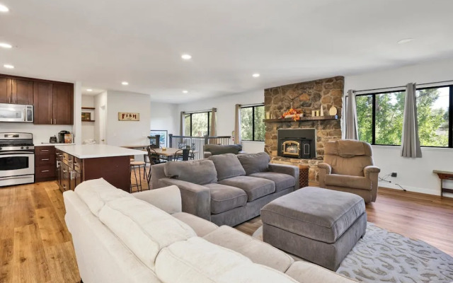 THE Malabear Cabin #2160