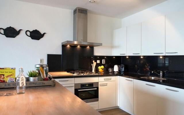 Sea-view Apartment in Den Haag With Balcony