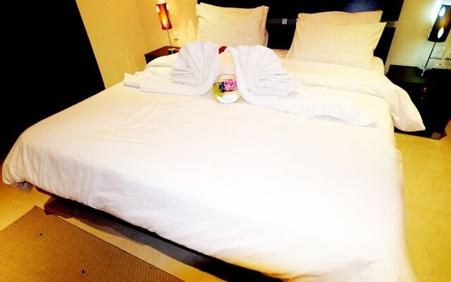 Leaders Plaza Hotel