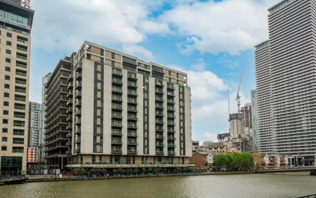 1 Bed South Quay Apartments Canary Wharf