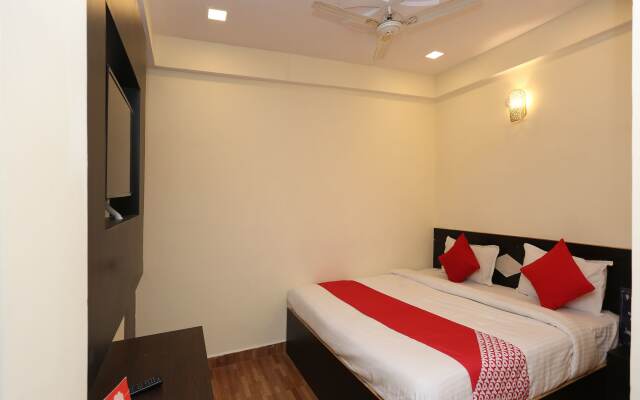 OYO 22662 Hotel Shivam